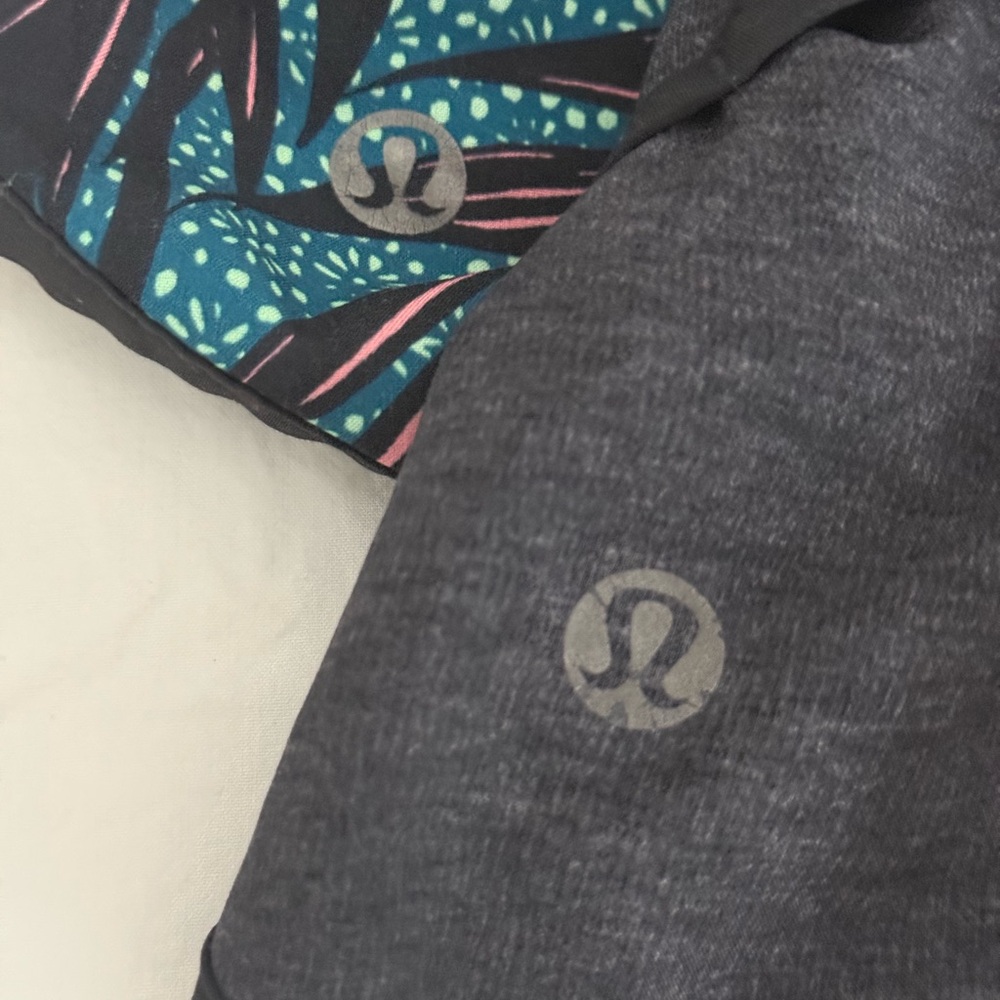 Lululemon speed up shorts size 10 lot. - Picture 6 of 6